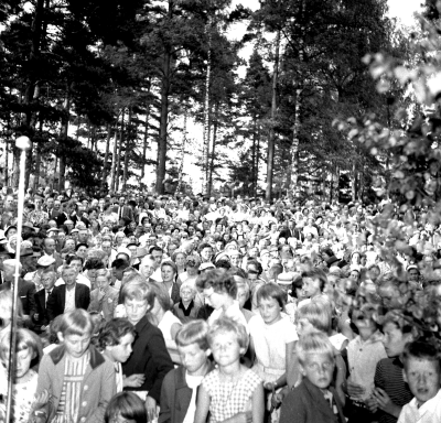Ingeborg Nyberg sjunger i Vimmerby

Dok.110131/KG