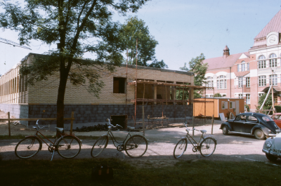 Byggandet av Svanen 
Samskolan 

090512/KG