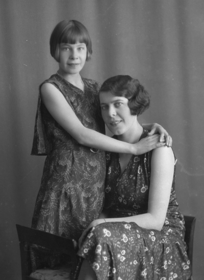 Fröken Köler, sittande



Dok.080701/RS