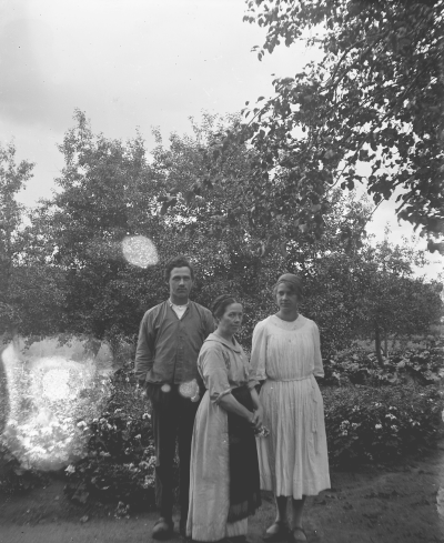 Hällebacka

Många av bilderna i mappen Hällebacka kan lika gärna vara tagna kring Lidhem Locknevi.