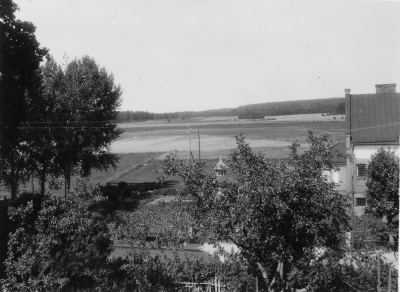 Från Borgmästargården mot Nybble
Warmbadhuset i högerkanten

Dok.090623/SJ