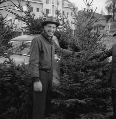 Julgransförsäljare på torget

Dok.100531/KG