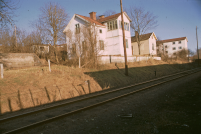 Hus beläget mellan Stångågatan och järnvägen

090423/KG