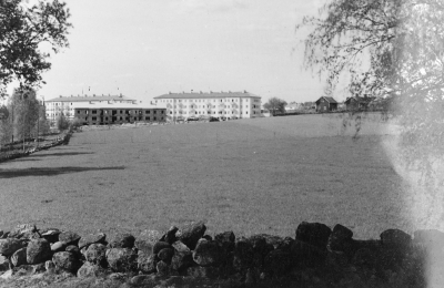 Capellahusen under byggnad under 1940-talet sett från Gästgivarehagen.