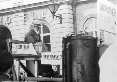 Gustav Forsberg vid hantverkets dag. 