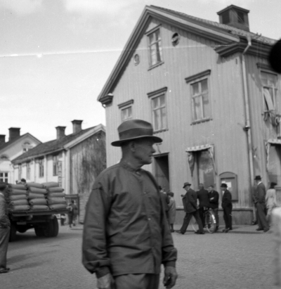 Karl Lindberg, Gårdskarl