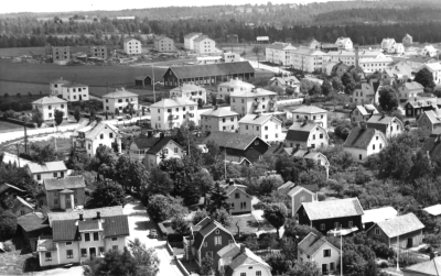 Från kyrktornet mot Bondebygatan (nästan som en flygbild)