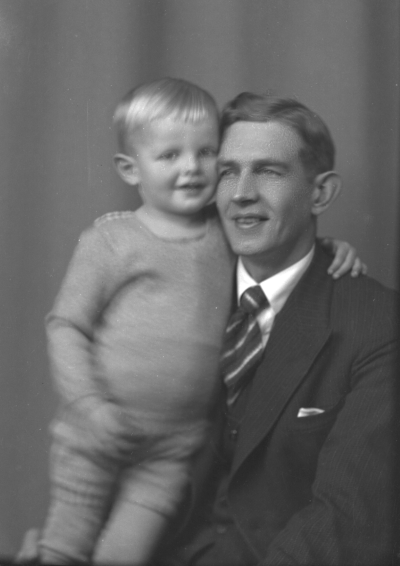 Dunge och son
Åbro


Dok.080710/RS