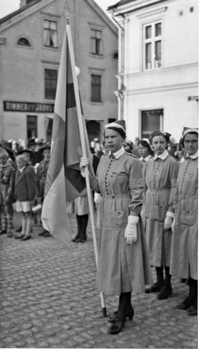 Flaggdagen 1. Vivi Andersson, 2. Vera Karlsson, 4. Nilsson.



Dok.080205/RS