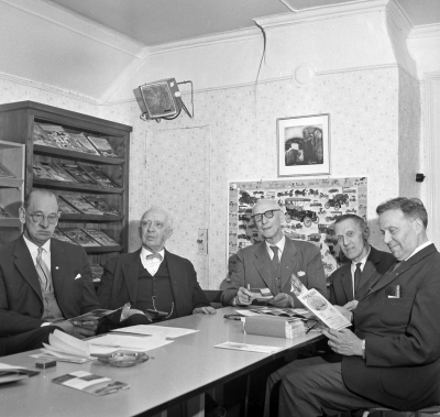 Turistföreningens styrelse,  från vänster  E.W. Sandström, köpman,  Emil Severin före detta häradshövding, Robert Karlberg, civilingenjör, Thorvald Eriksson, bibliotekarie och Thorsten Ewing, direktör.    

Dok.110411/KG