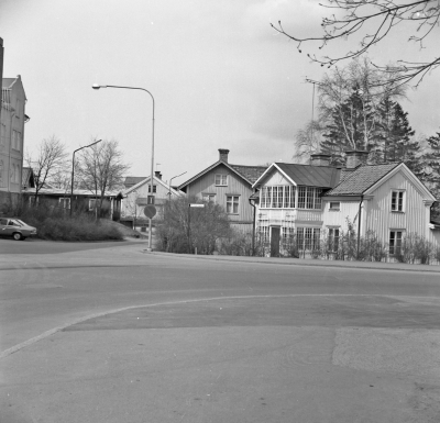 Rönnbärsgatan
Rundqvists (Begravningsbyrå) (Uppgift PRO´s bildcirkel)
Dok.110214/KG