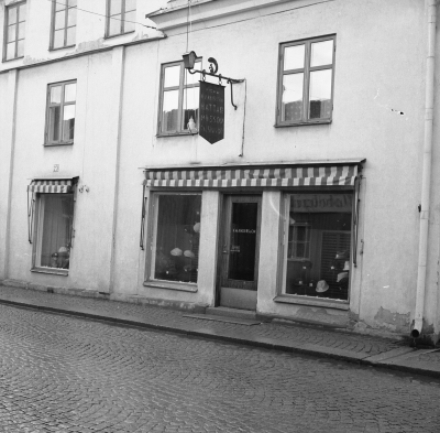 Storgatan
- H W Anderssons affär -

Dok.110401/KG