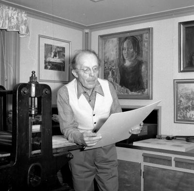 Folke Gullby i sin ateljé

Dok.110613/KG