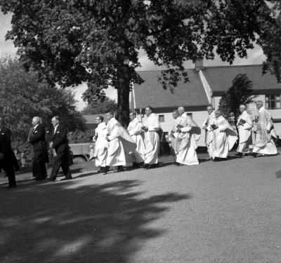 Återinvigning av kyrkan efter reparation

Dok.110623/KG