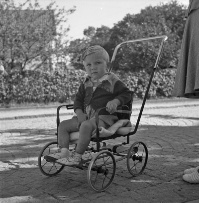 Bengt Gustavsson son

Dok.110613/KG