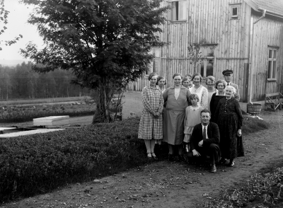 Hällebacka

Många av bilderna i mappen Hällebacka kan lika gärna vara tagna kring Lidhem Locknevi.