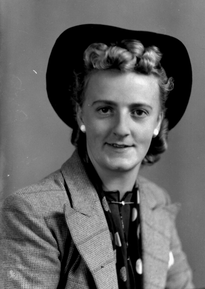 Fröken Liljegren



Dok.080422/RS