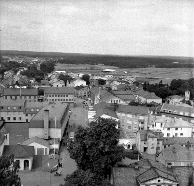 Vy från kyrktornet ( mot väster )

Dok.110622/KG