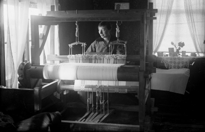 Ingrid gift med Ernst Nilsson, Brofall.
Uppgiftslämnare: Karin Pettersson 030115, Frödinge.

Dok.090213/SJ