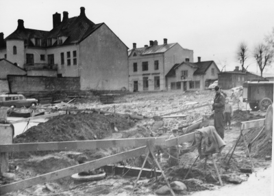 Ählströmska gården vid torget rivet 1956.  T.E.