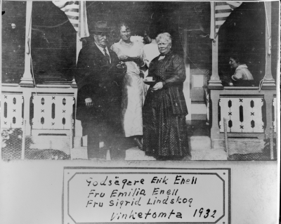Godsägare Erik Enell Fru Emilia Enell Fru Sigrid Lindskog Vinketomta 1932.    T.E.	