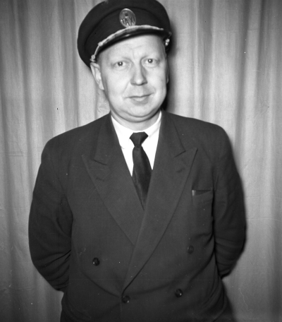 Olle Karlsson
Taxi

Dok.110621/KG