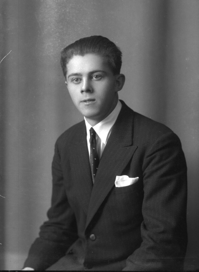 Melker Törnell
Fågelberget



Dok.080515/RS