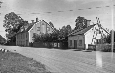 Västra Tullen 
- hantverkshuset - 
revs på 1960 - talet förmodligen spegelvänd bild jmfr vklba13436

Dok.111103/KG
