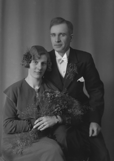 Ernst o Anna Johansson
Björkhaga
Storebro?

Dok.080701/RS