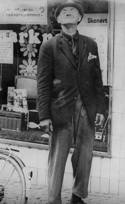 Karl Valter Fritiof Adolfsson "Kalle Vischan" .   

( Annan uppgift Karl Johansson )      