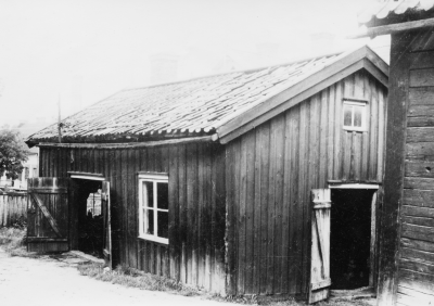 Linds hovslageri vid Sevedegatan revs när H.S.B. byggde. T.E