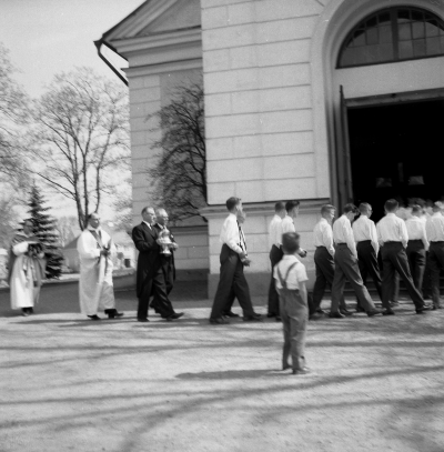 Anders Ek konfirmation ( son till postmästare Urban Ek )

Dok.110525/KG