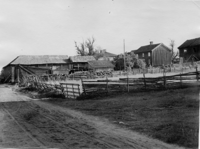 Hamra 1945 Huset till vänster Gustaf Nilssons det andra Ludvig Anderssons     