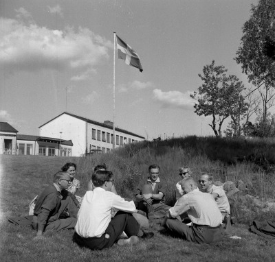 Folkhögskolan

Dok.110527/KG