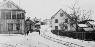 Norrtullsgatan, i huset på höger sida hade Mattis Brant garnaffär och Ture Hammargren uraffär.