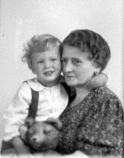 Fru Dennerlein  (gosse)



Dok.080710/RS