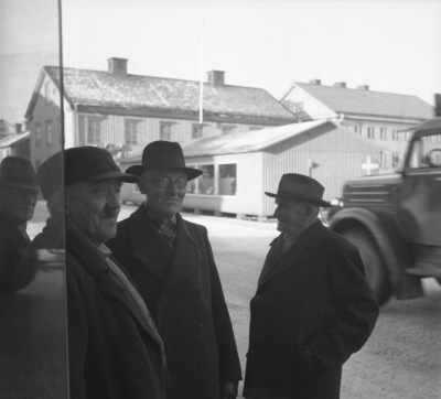 Frv.
1.Gustaf Hultin
2.John Ek
3.Gustaf Andstedt, polis i V-by
4.Axel Almer, plåtslagare ,V-by