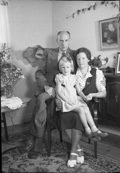 Lundberg Gillis, Märta och dottern Kerstin