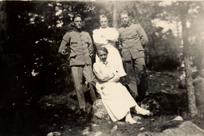 Sjukvårdare, Kungliga Sörmlands regemente Strängnäs

Dok.090701/SJ