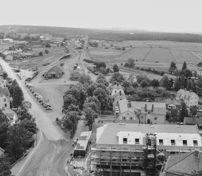 Vy från kyrktornet ( mot söder )
Vimmerby Tidnings hus under byggnad 

Dok.110622/KG