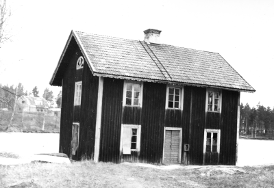 Storebro
" Tvättstugan " 
Första telefonstationen låg på andra våningen