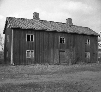 Storebro
Här hade skomakare Hjalmar Johansson sitt skomakeri på nedre våningen

Dok.110516/KG
