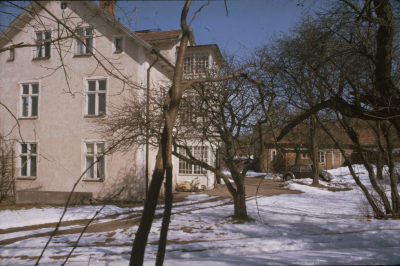 Hus med inglasad veranda 

090402/KG