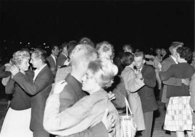 Dansbanan vid Nossenbadet
Shells fest

Dok.100603/KG