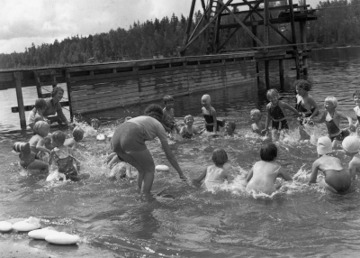 Nossenbadet simskola

Dok.100527/KG
