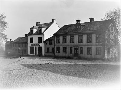 Storgatan
Alfr. Hörbergs Jernhandel 

( annan tidsuppgift omkring 1893 )
