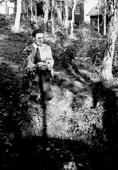 Hällebacka

Många av bilderna i mappen Hällebacka kan lika gärna vara tagna kring Lidhem Locknevi.