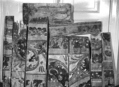 Bräder hittade i huset  ( "Skinnets" )  Storgatan 43, Vimmerby,   som revs på 1960.       