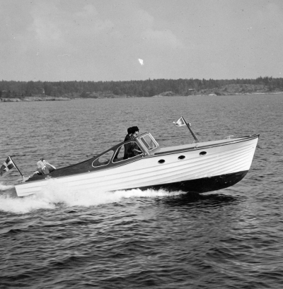 Solö     T.E.
Byggd på Storebro båtbyggeri