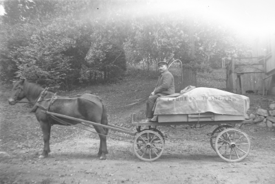 Hällebacka

Många av bilderna i mappen Hällebacka kan lika gärna vara tagna kring Lidhem Locknevi.